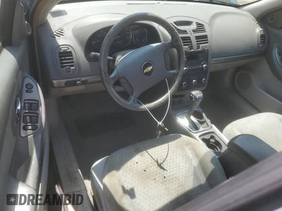 2008 Chevrolet Malibu Classic LT z VIN 1G1ZT58N18F104221, wystawiony jako Copart lot #53647485 z przebiegiem 144 403 mil mil oraz Szkoda całkowita • Salvage title. Historia ofert i sprzedaży dostępna na DreamBid. Obrazek 8.