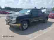 2004 Chevrolet Silverado 1500 Z71 z VIN 1GCEK19TX4E142481, wystawiony jako IAAI lot #42724167 z przebiegiem 183 644 mil mil oraz . Historia ofert i sprzedaży dostępna na DreamBid. Obrazek 2.