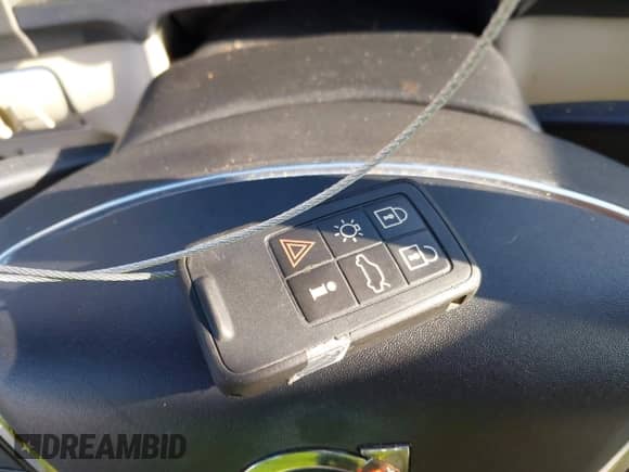 2014 Volvo S60 T5 с VIN YV1612FS7E2277276, выставлен на аукционе IAAI как лот 43080885 с пробегом 135 400 миль миль и . История ставок и продаж доступна на DreamBid. Изображение 11.