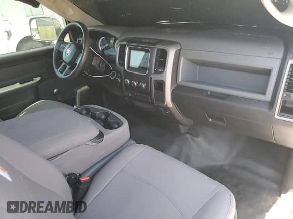 2014 Ram 1500 Express z VIN 3C6JR7ATXEG267748, wystawiony jako Copart lot #68311145 z przebiegiem 77 320 mil mil oraz Szkoda całkowita • Salvage title. Historia ofert i sprzedaży dostępna na DreamBid. Obrazek 8.