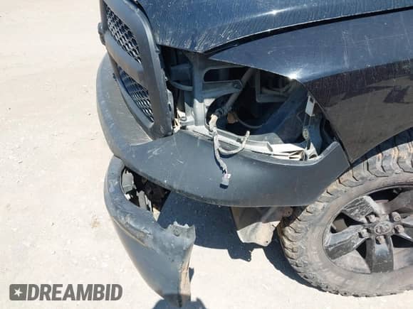 2021 Ram 1500 Express z VIN 1C6RR7FG6MS569401, wystawiony jako IAAI lot #43069535 z przebiegiem 119 087 mil mil oraz . Historia ofert i sprzedaży dostępna na DreamBid. Obrazek 6.