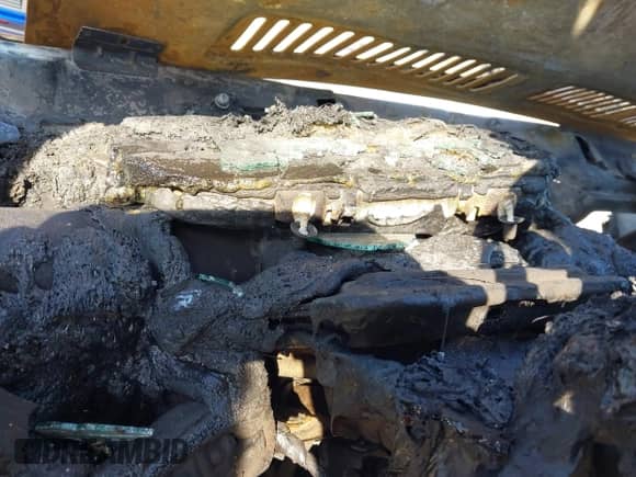 2015 Ram ProMaster z VIN 3C6TRVND8FE504363, wystawiony jako IAAI lot #42139840 z przebiegiem Nie podano mil oraz . Historia ofert i sprzedaży dostępna na DreamBid. Obrazek 7.