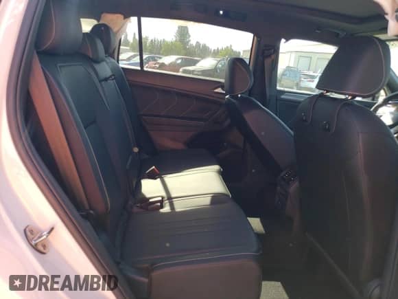 2024 Volkswagen Tiguan SE R-Line Black с VIN 3VV8B7AX4RM209657, выставлен на аукционе Copart как лот 65370195 с пробегом 2 348 миль миль и Списание • Salvage title. История ставок и продаж доступна на DreamBid. Изображение 10.