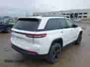 2023 Jeep Grand Cherokee Altitude with VIN 1C4RJGAG0PC610160, listed as a IAAI auction lot 42720286 with 30,456 mi miles and . Bid and sale history available at DreamBid. Image 4.