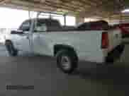 1998 GMC Sierra 1500 z VIN 1GTEC14M6WZ850008, wystawiony jako Copart lot #68911324 z przebiegiem 110 409 mil mil oraz Szkoda całkowita • Salvage title. Historia ofert i sprzedaży dostępna na DreamBid. Obrazek 2.