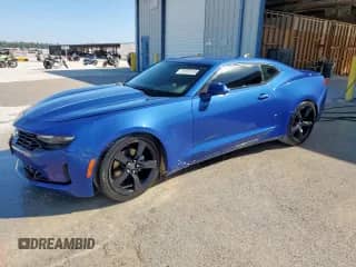 2020 Chevrolet Camaro 1LT с VIN 1G1FB1RS9L0145596, выставлен на аукционе Copart как лот 81370155 с пробегом 47 762 миль миль и Чистый • Clean title. История ставок и продаж доступна на DreamBid. Изображение 1.