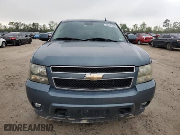 2010 Chevrolet Suburban LS с VIN 1GNUCHE02AR178254, выставлен на аукционе Copart как лот 50455525 с пробегом 214 049 миль миль и Чистый • Clean title. История ставок и продаж доступна на DreamBid. Изображение 5.