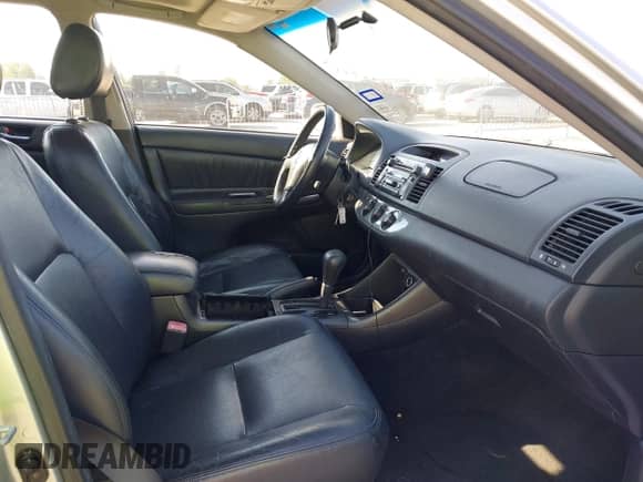 2004 Toyota Camry SE with VIN JTDBA32K740007152, listed as a IAAI auction lot 43475320 with 271,484 mi miles and . Bid and sale history available at DreamBid. Image 5.