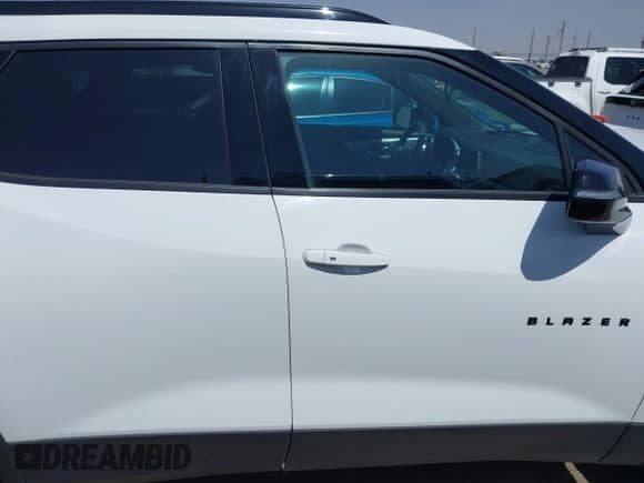 2022 Chevrolet Blazer LT с VIN 3GNKBCR49NS223994, выставлен на аукционе IAAI как лот 42496524 с пробегом 28 059 миль миль и . История ставок и продаж доступна на DreamBid. Изображение 13.