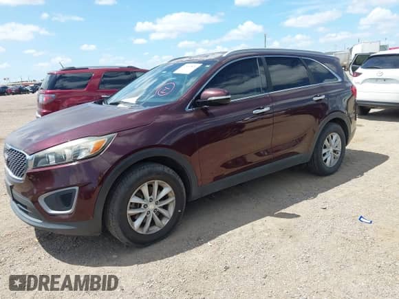 2016 Kia Sorento L with VIN 5XYPG4A38GG169035, listed as a IAAI auction lot 43069831 with 104,276 mi miles and . Bid and sale history available at DreamBid. Image 2.
