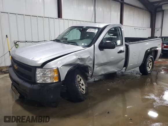 2013 Chevrolet Silverado 1500 Work Truck z VIN 1GCNKPEX0DZ240892, wystawiony jako Copart lot #63041415 z przebiegiem 90 866 mil mil oraz Szkoda całkowita • Salvage title. Historia ofert i sprzedaży dostępna na DreamBid. Obrazek 1.