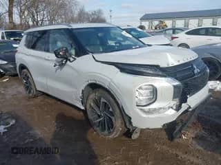 2023 Mitsubishi Outlander SEL z VIN JA4J4VA83PZ037828, wystawiony jako IAAI lot #41615088 z przebiegiem 14 053 mil mil oraz . Historia ofert i sprzedaży dostępna na DreamBid. Obrazek 1.