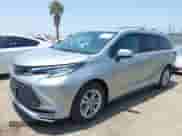 2023 Toyota Sienna Limited с VIN 5TDZSKFC5PS104795, выставлен на аукционе IAAI как лот 42573129 с пробегом 27 724 миль миль и . История ставок и продаж доступна на DreamBid. Изображение 2.
