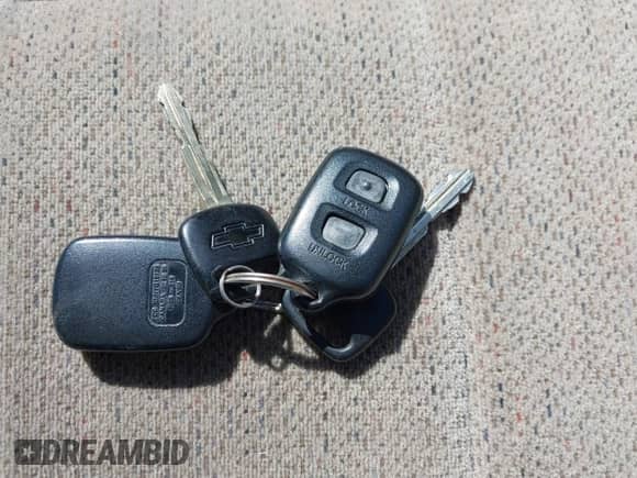 2002 Chevrolet Prizm с VIN 1Y1SK52892Z412379, выставлен на аукционе IAAI как лот 41985266 с пробегом 203 824 миль миль и . История ставок и продаж доступна на DreamBid. Изображение 11.