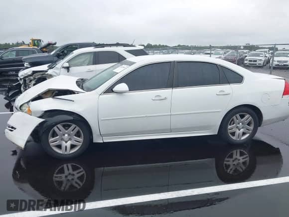 2012 Chevrolet Impala LT Fleet with VIN 2G1WG5E34C1281257, listed as a IAAI auction lot 42921081 with 218,985 mi miles and . Bid and sale history available at DreamBid. Image 15.
