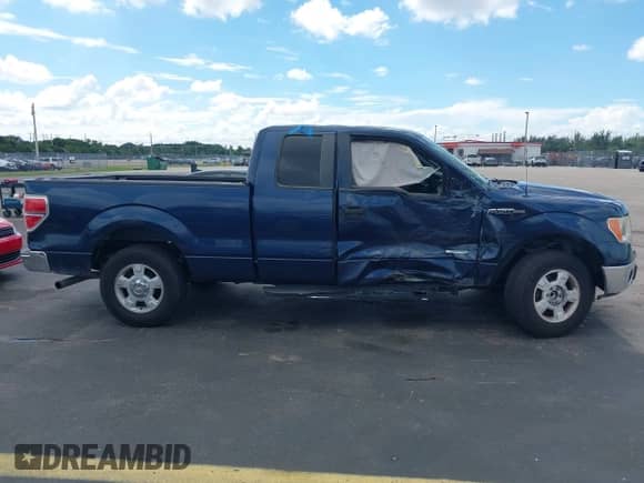 2013 Ford F-150 XL z VIN 1FTFX1CT8DFB46473, wystawiony jako IAAI lot #43378371 z przebiegiem 223 253 mil mil oraz . Historia ofert i sprzedaży dostępna na DreamBid. Obrazek 14.