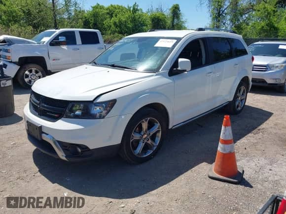2016 Dodge Journey Crossroad Plus with VIN 3C4PDCGG4GT154134, listed as a IAAI auction lot 42124659 with 101,700 mi miles and . Bid and sale history available at DreamBid. Image 2.
