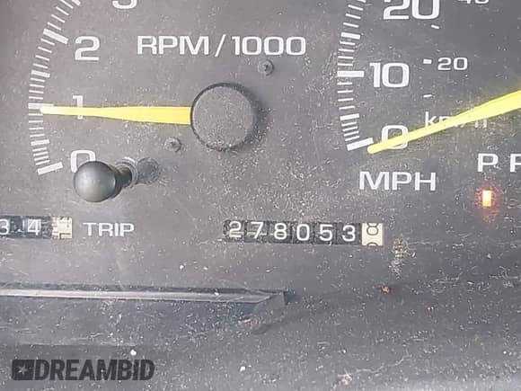 1998 Chevrolet Tahoe с VIN 1GNEK13R2WJ336615, выставлен на аукционе IAAI как лот 43285871 с пробегом 278 053 миль миль и . История ставок и продаж доступна на DreamBid. Изображение 15.