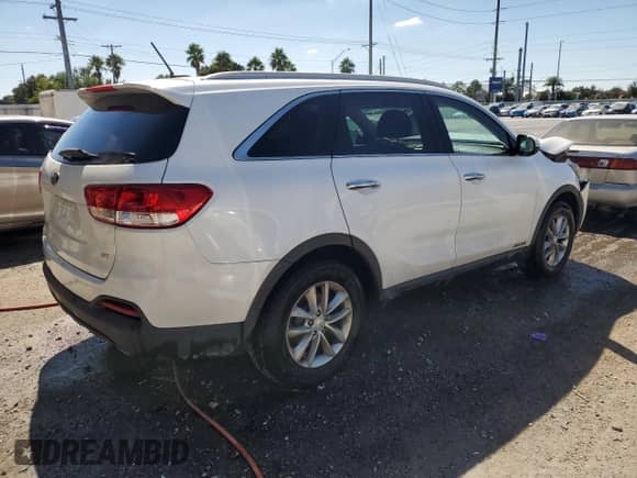 2018 Kia Sorento LX with VIN 5XYPGDA53JG391992, listed as a Copart auction lot 85149375 with 155,034 mi miles and Salvage title. Bid and sale history available at DreamBid. Image 3.