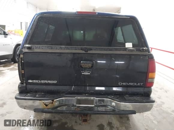 2000 Chevrolet Silverado 1500 LS with VIN 2GCEC19T3Y1333843, listed as a IAAI auction lot 41721344 with Not provided miles and . Bid and sale history available at DreamBid. Image 16.