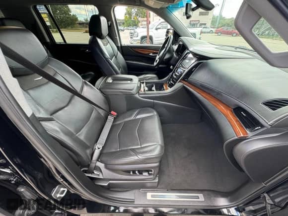 2019 Cadillac Escalade with VIN 1GYS4GKJXKR182648, listed as a Copart auction lot 75944624 with 192,221 mi miles and Clean title. Bid and sale history available at DreamBid. Image 5.