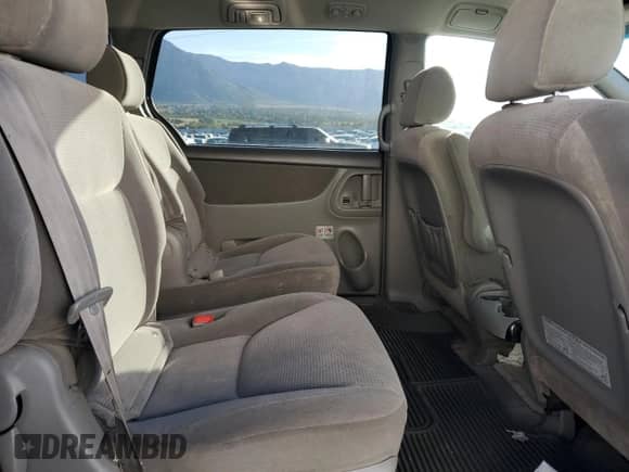 2005 Toyota Sienna LE with VIN 5TDBA23C65S039431, listed as a Copart auction lot 72048745 with 275,637 mi miles and Salvage title. Bid and sale history available at DreamBid. Image 11.