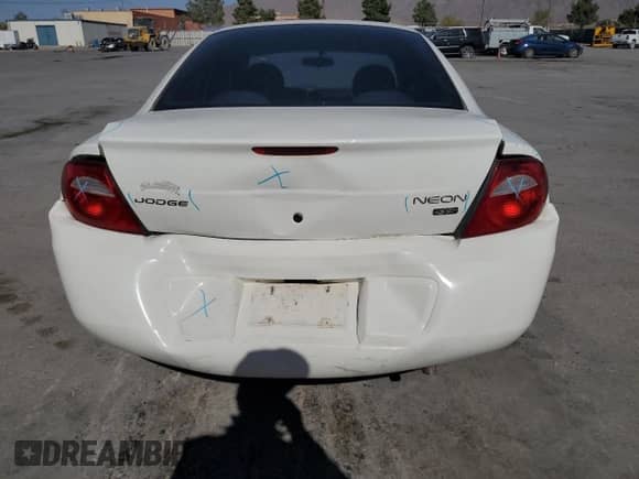 2005 Dodge Neon SXT with VIN 1B3ES56C05D171072, listed as a Copart auction lot 61170435 with 218,495 mi miles and Salvage title. Bid and sale history available at DreamBid. Image 6.