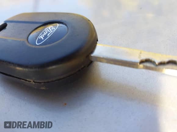 2018 Ford Escape SE z VIN 1FMCU9GD5JUB12944, wystawiony jako IAAI lot #43497420 z przebiegiem 172 518 mil mil oraz . Historia ofert i sprzedaży dostępna na DreamBid. Obrazek 11.