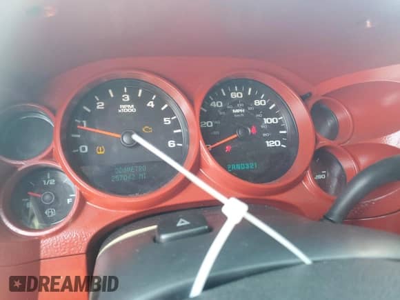 2012 Chevrolet Silverado 1500 LS z VIN 3GCPCREA9CG186777, wystawiony jako Copart lot #65770275 z przebiegiem 257 042 mil mil oraz Szkoda całkowita • Salvage title. Historia ofert i sprzedaży dostępna na DreamBid. Obrazek 9.