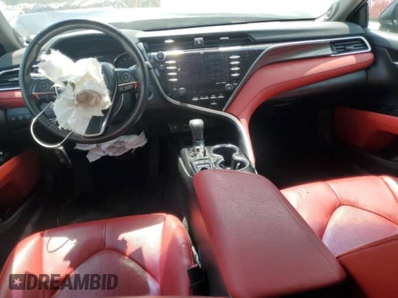 2018 Toyota Camry XSE z VIN 4T1B61HK1JU076397, wystawiony jako Copart lot #69097305 z przebiegiem 58 663 mil mil oraz Szkoda całkowita • Salvage title. Historia ofert i sprzedaży dostępna na DreamBid. Obrazek 8.