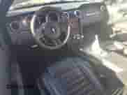 2007 Ford Mustang Deluxe z VIN 1ZVFT84N675327678, wystawiony jako Copart lot #82367465 z przebiegiem 74 504 mil mil oraz Szkoda całkowita • Salvage title. Historia ofert i sprzedaży dostępna na DreamBid. Obrazek 8.