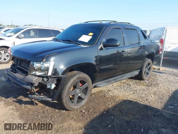 2011 Chevrolet Avalanche LS с VIN 3GNMCEE05BG291728, выставлен на аукционе IAAI как лот 42567854 с пробегом 190 621 миль миль и . История ставок и продаж доступна на DreamBid. Изображение 2.