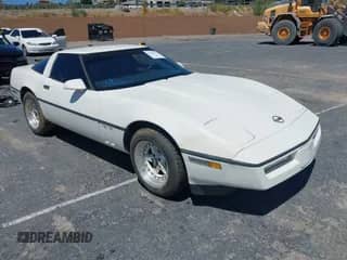 1985 Chevrolet Corvette с VIN 1G1YY0785F5121831, выставлен на аукционе IAAI как лот 42819823 с пробегом 106 504 миль миль и . История ставок и продаж доступна на DreamBid. Изображение 1.