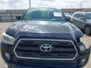 2017 Toyota Tacoma SR5 z VIN 5TFAZ5CN2HX045510, wystawiony jako IAAI lot #42432191 z przebiegiem 126 004 mil mil oraz . Historia ofert i sprzedaży dostępna na DreamBid. Obrazek 11.