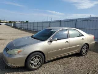 2004 Toyota Camry LE with VIN 4T1BE32K64U813900, listed as a Copart auction lot 81764365 with 197,091 mi miles and Clean title. Bid and sale history available at DreamBid. Image 1.