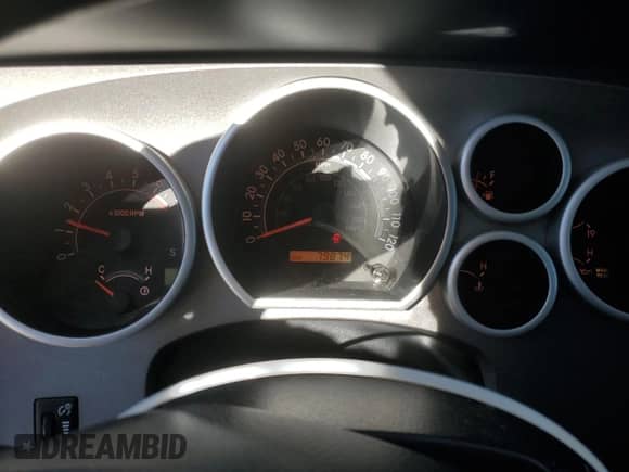 2013 Toyota Tundra с VIN 5TFDM5F17DX041869, выставлен на аукционе Copart как лот 80683924 с пробегом 79 874 миль миль и Списание • Salvage title. История ставок и продаж доступна на DreamBid. Изображение 9.