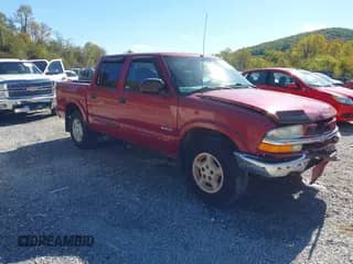 2001 Chevrolet S-10 LS with VIN 1GCDT13W11K232319, listed as a IAAI auction lot 43411284 with 107,211 mi miles and . Bid and sale history available at DreamBid. Image 1.