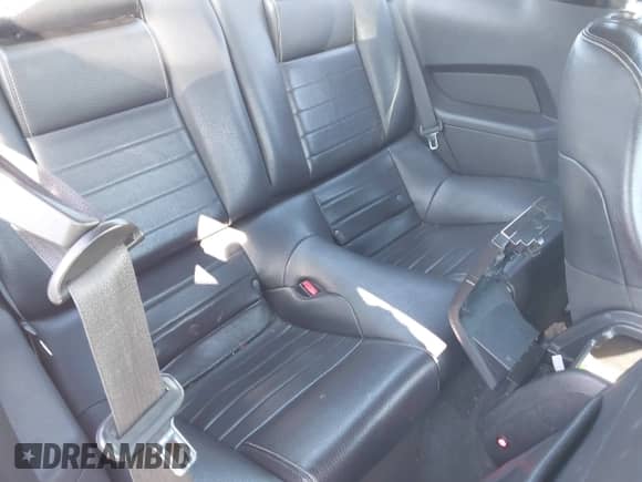 2012 Ford Mustang Premium с VIN 1ZVBP8AM0C5211028, выставлен на аукционе IAAI как лот 41751885 с пробегом 203 355 миль миль и . История ставок и продаж доступна на DreamBid. Изображение 8.