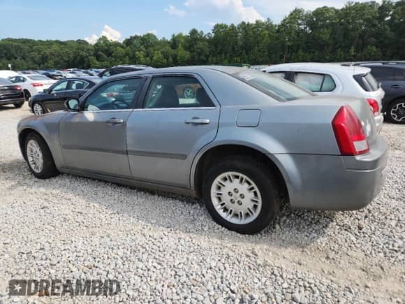 2006 Chrysler 300 with VIN 2C3KA43R06H180208, listed as a Copart auction lot 68349045 with 77,559 mi miles and Salvage title. Bid and sale history available at DreamBid. Image 2.