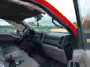 2019 Ford F-250 XL z VIN 1FTBF2B6XKED49175, wystawiony jako IAAI lot #42332555 z przebiegiem 84 053 mil mil oraz . Historia ofert i sprzedaży dostępna na DreamBid. Obrazek 5.