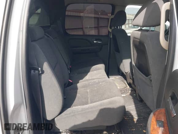 2007 Chevrolet Avalanche 3LT z VIN 3GNEC12J17G298600, wystawiony jako IAAI lot #41570793 z przebiegiem 142 714 mil mil oraz . Historia ofert i sprzedaży dostępna na DreamBid. Obrazek 8.