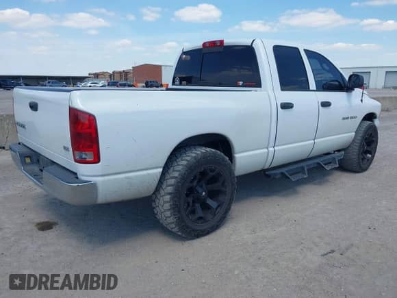 2004 Dodge 1500 SLT with VIN 1D7HA18N84J148487, listed as a IAAI auction lot 43327358 with 259,423 mi miles and . Bid and sale history available at DreamBid. Image 4.