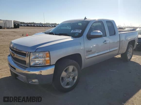 2013 Chevrolet Silverado 1500 LT z VIN 1GCRCSE06DZ106537, wystawiony jako Copart lot #86861125 z przebiegiem 118 938 mil mil oraz Szkoda całkowita • Salvage title. Historia ofert i sprzedaży dostępna na DreamBid. Obrazek 1.