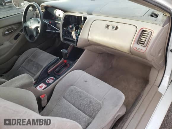 1999 Honda Accord EX z VIN 1HGCG3272XA021720, wystawiony jako Copart lot #82340644 z przebiegiem 207 490 mil mil oraz Szkoda całkowita • Salvage title. Historia ofert i sprzedaży dostępna na DreamBid. Obrazek 8.