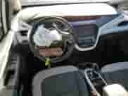 2021 Chevrolet Bolt EV LT z VIN 1G1FY6S09M4110331, wystawiony jako Copart lot #70226203 z przebiegiem 25 772 mil mil oraz . Historia ofert i sprzedaży dostępna na DreamBid. Obrazek 8.