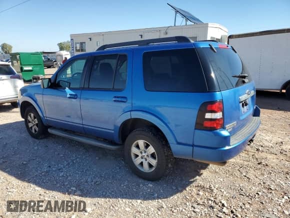 2010 Ford Explorer XLT z VIN 1FMEU7DE5AUA87893, wystawiony jako Copart lot #82632875 z przebiegiem 159 149 mil mil oraz Czysty tytuł • Clean title. Historia ofert i sprzedaży dostępna na DreamBid. Obrazek 2.