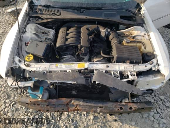 2008 Dodge Magnum SXT with VIN 2D4FV37V68H242364, listed as a Copart auction lot 67796624 with 232,497 mi miles and Salvage title. Bid and sale history available at DreamBid. Image 12.