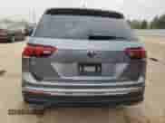 2024 Volkswagen Tiguan SE z VIN 3VV2B7AX5RM099272, wystawiony jako Copart lot #53237105 z przebiegiem 16 459 mil mil oraz Szkoda całkowita • Salvage title. Historia ofert i sprzedaży dostępna na DreamBid. Obrazek 6.