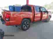 2017 Toyota Tacoma SR5 с VIN 5TFCZ5AN7HX091488, выставлен на аукционе IAAI как лот 43096343 с пробегом 85 481 миль миль и . История ставок и продаж доступна на DreamBid. Изображение 4.