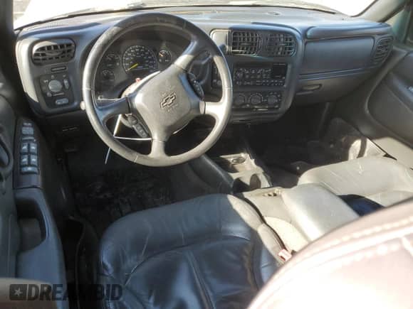 2000 Chevrolet Blazer LS z VIN 1GNCS13W4Y2134613, wystawiony jako Copart lot #41840365 z przebiegiem Nie podano mil oraz Szkoda całkowita • Salvage title. Historia ofert i sprzedaży dostępna na DreamBid. Obrazek 8.